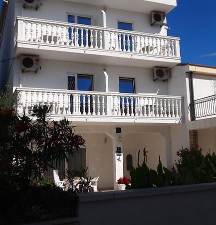 Guesthouse Ana-Maria Pirovac Exterior photo