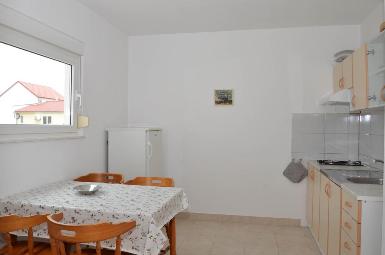 Guesthouse Ana-Maria Pirovac Exterior photo