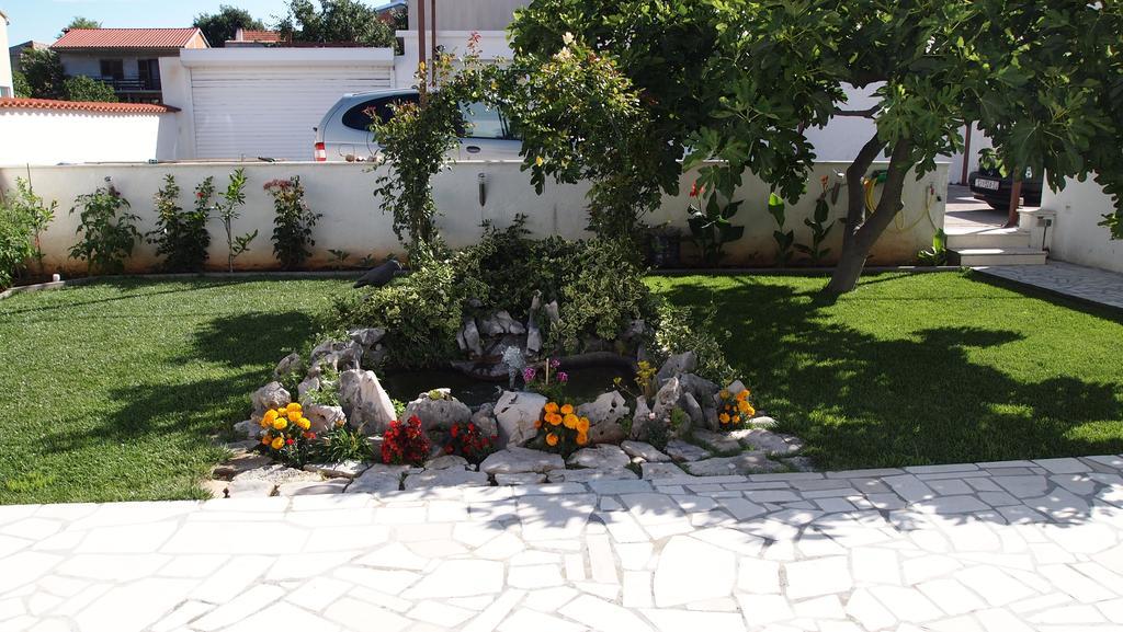 Guesthouse Ana-Maria Pirovac Exterior photo